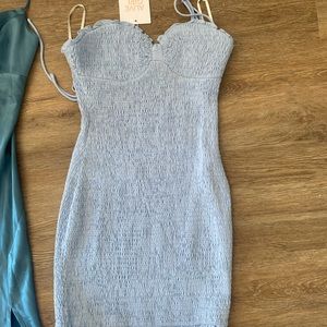 Hello molly brand new petite treat dress. Fits amazing looks flattering